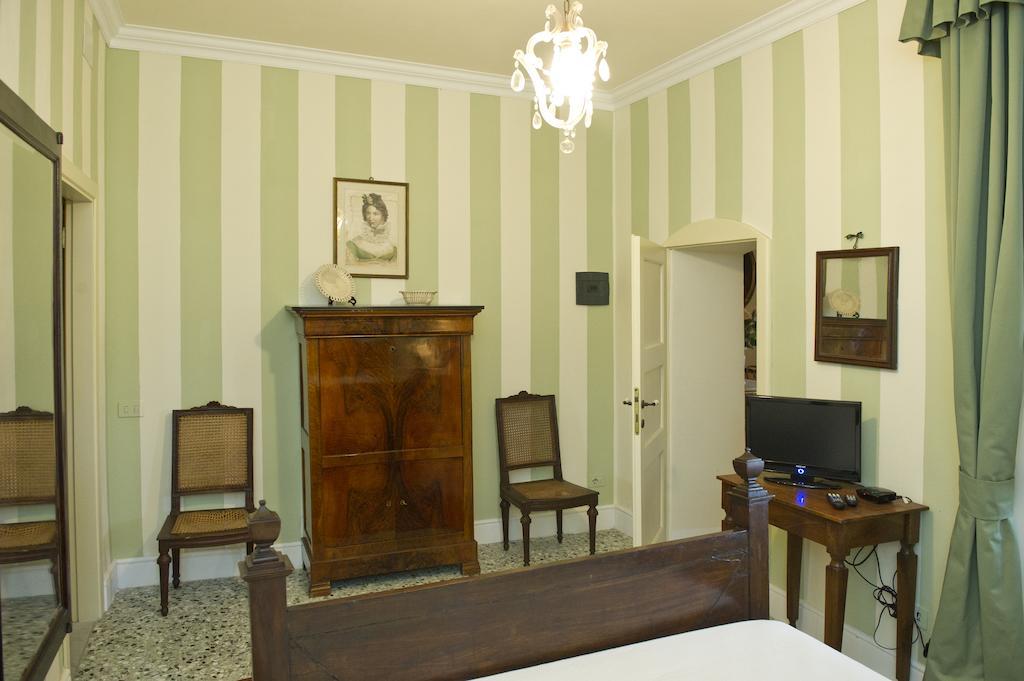 Hotel Dimora Garibaldi Castelnuovo Magra Exterior foto